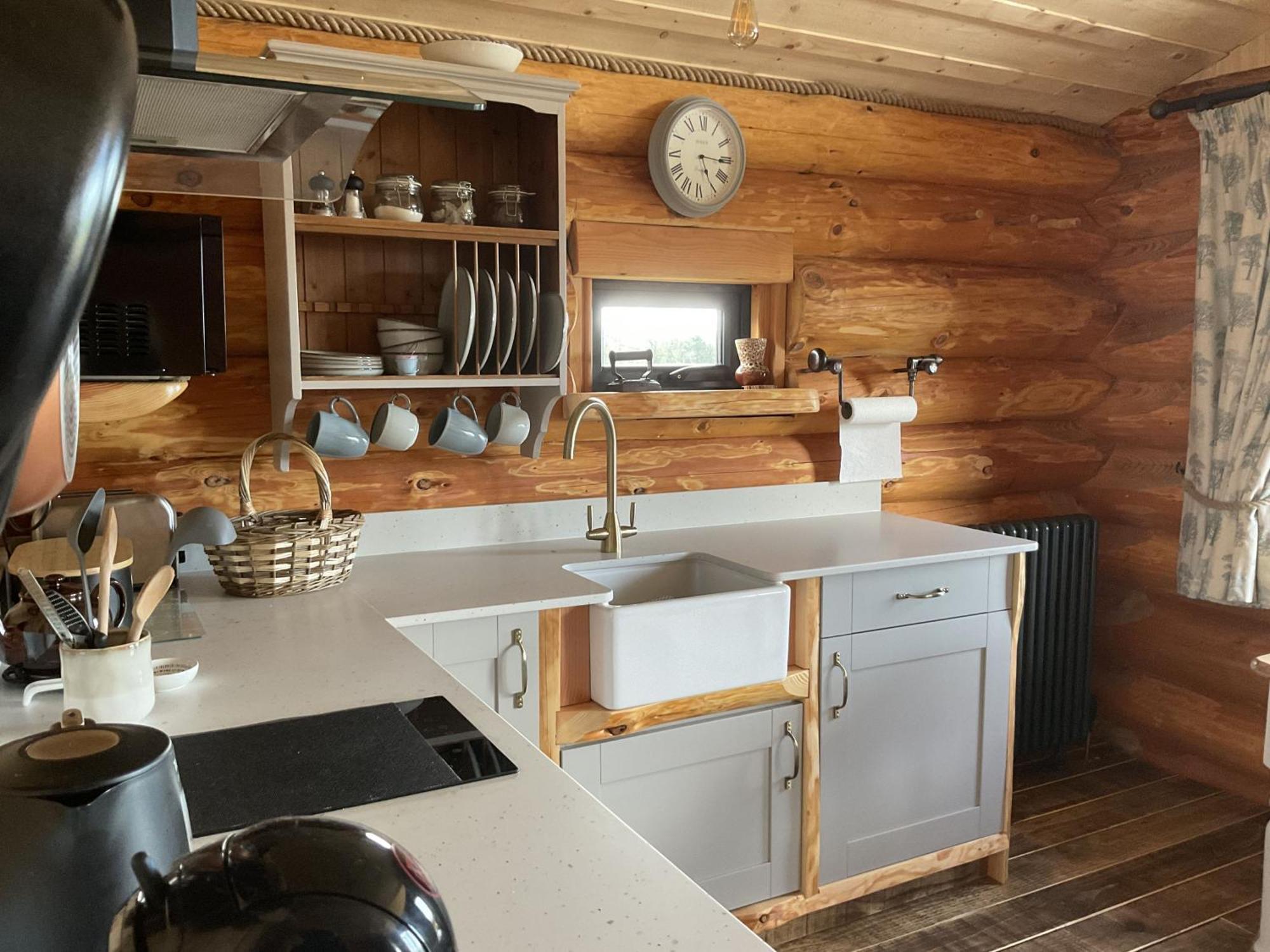 Rowan - Tedstone Log Cabins Бромярд Экстерьер фото