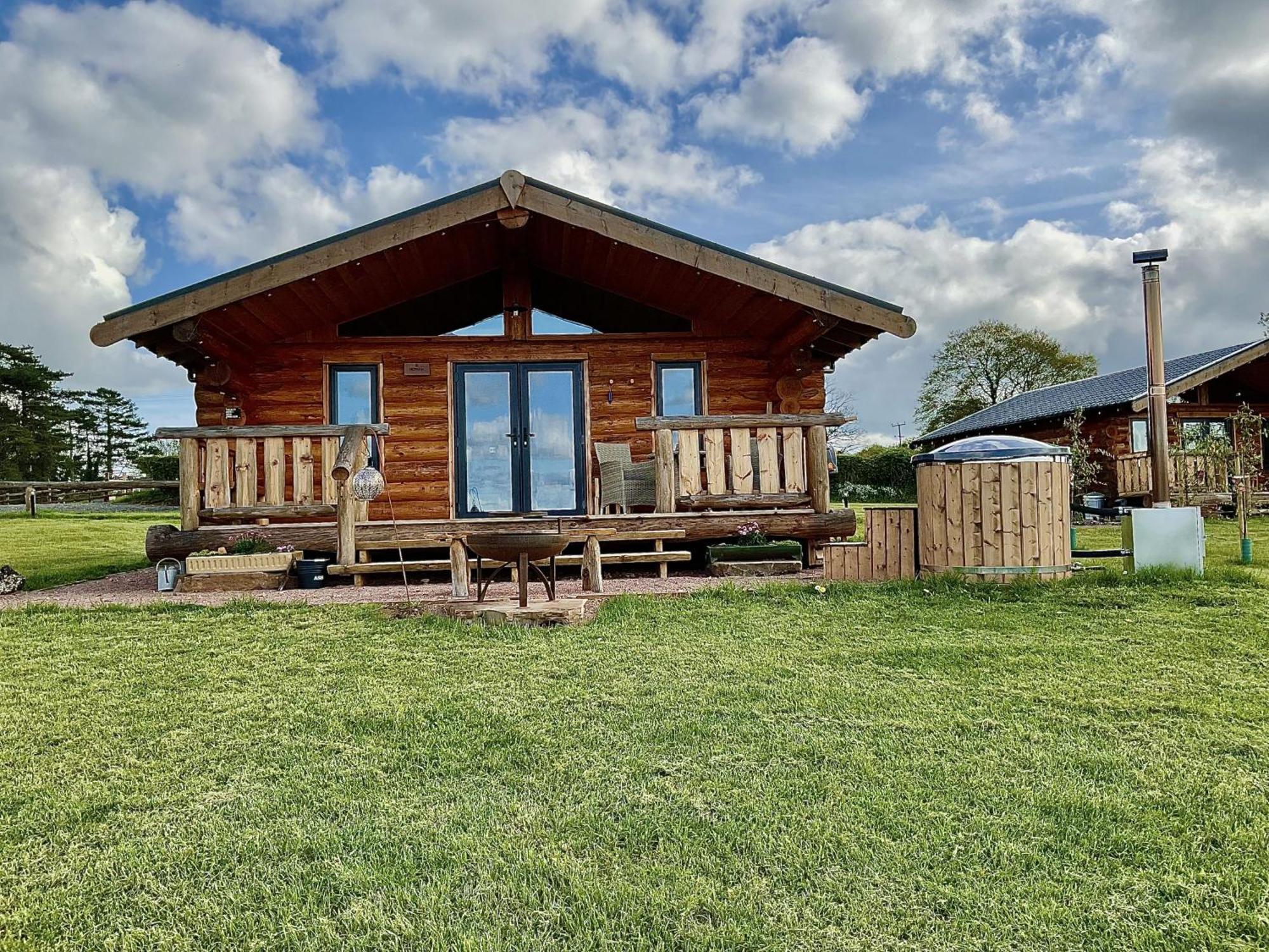 Rowan - Tedstone Log Cabins Бромярд Экстерьер фото